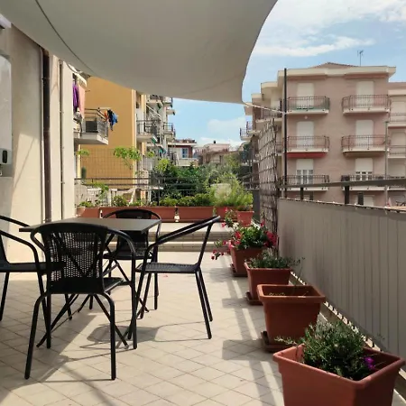 Caprice Apartment *